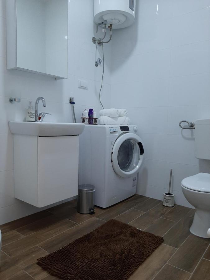 Apartman Viaggio Sremska Mitrovica Exterior photo