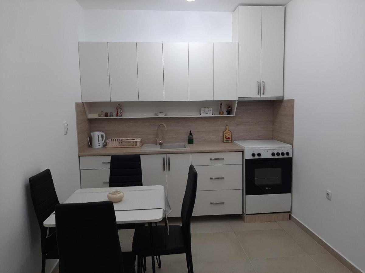 Apartman Viaggio Sremska Mitrovica Exterior photo