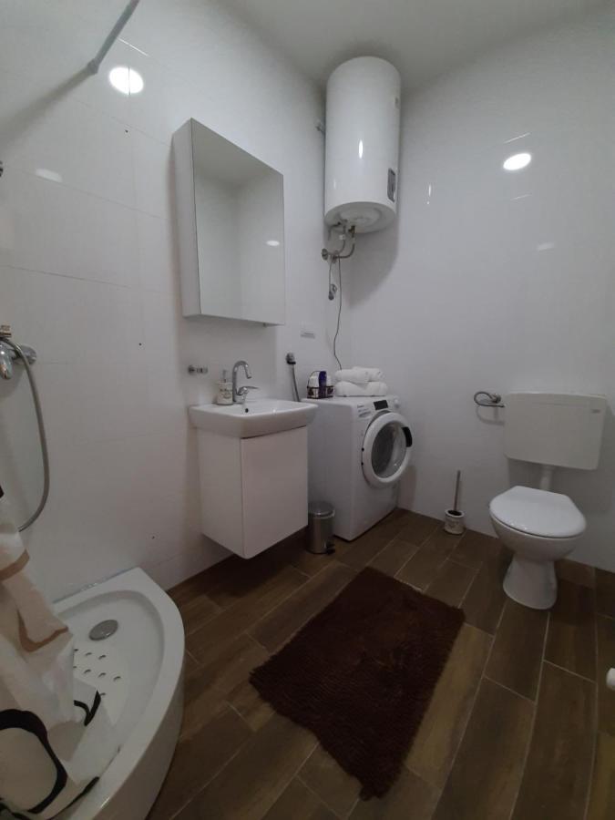 Apartman Viaggio Sremska Mitrovica Exterior photo